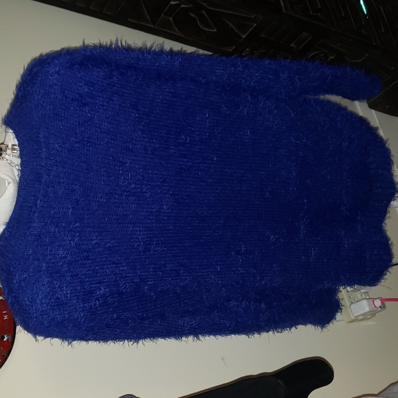 Candy Couture super soft sweater - Picture 3 of 3